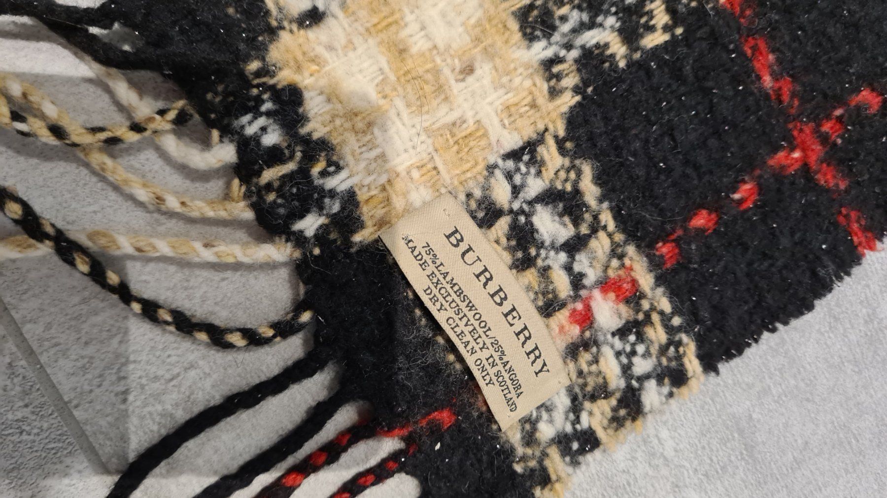 Burberry Foulards, Tücher & Schals: original Burberry luxus Schal wool/angora – Gebraucht aus bellinzona von zeus6535 1