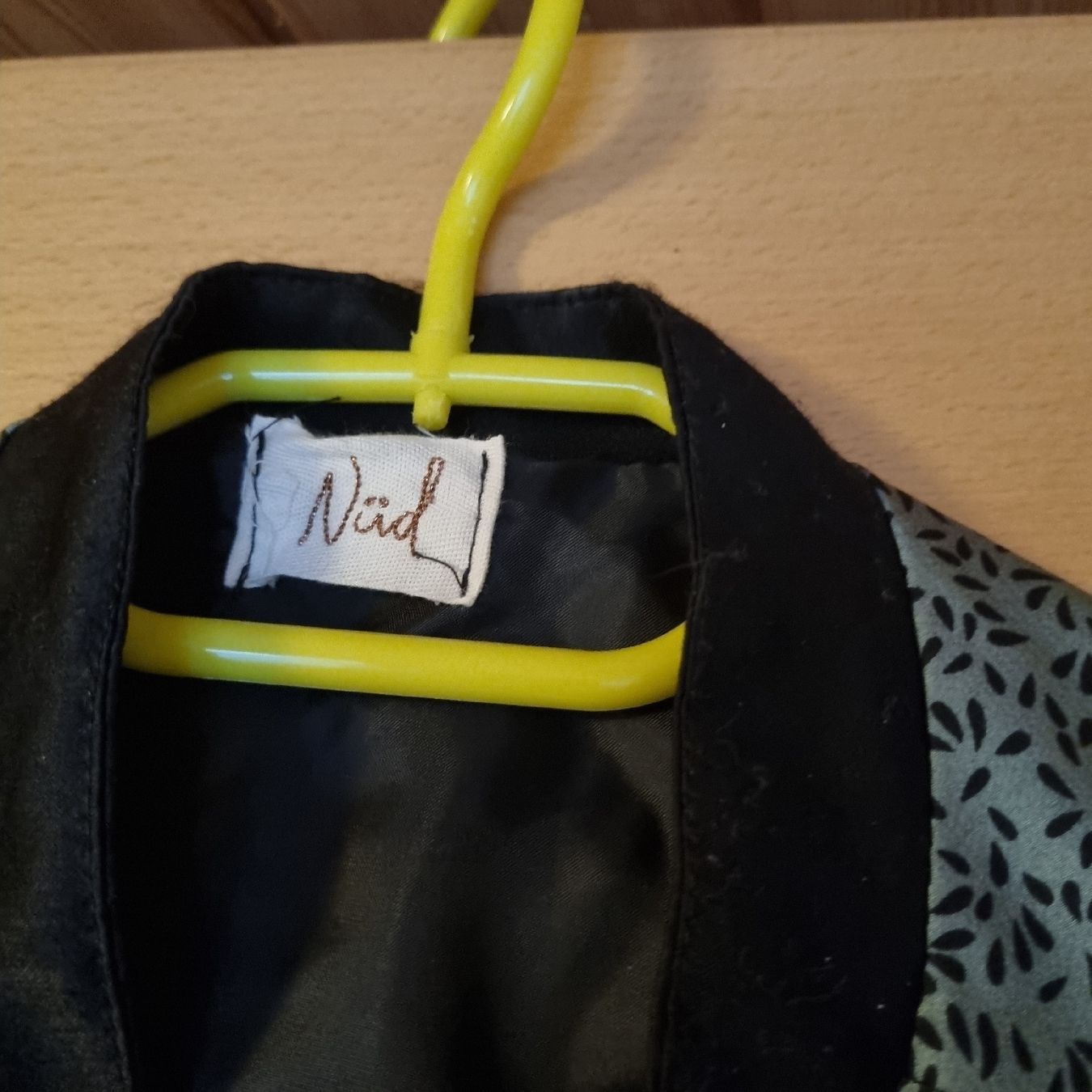 Giacche: Blousonjacke mit Perlenstickerei – Nuovo (secondo la descrizione) da unterägeri venduto da ursiou 2