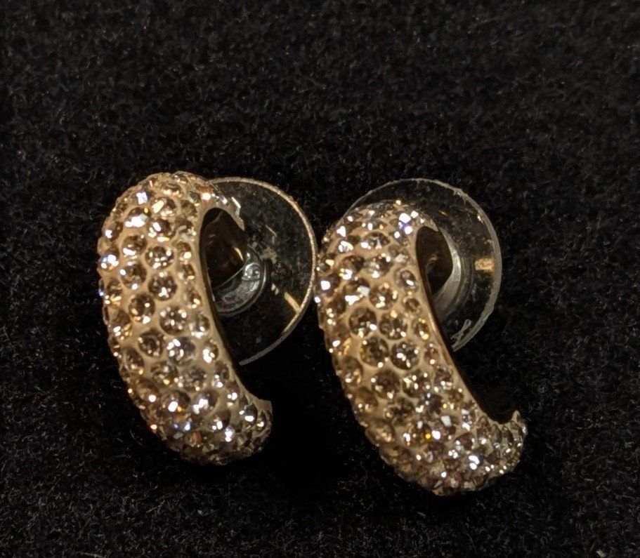 Swarovski Orecchini pendenti & Orecchini a lobo: Swarovski-Ohrstecker vergoldet – Usato da Zetzwil venduto da Stritzi