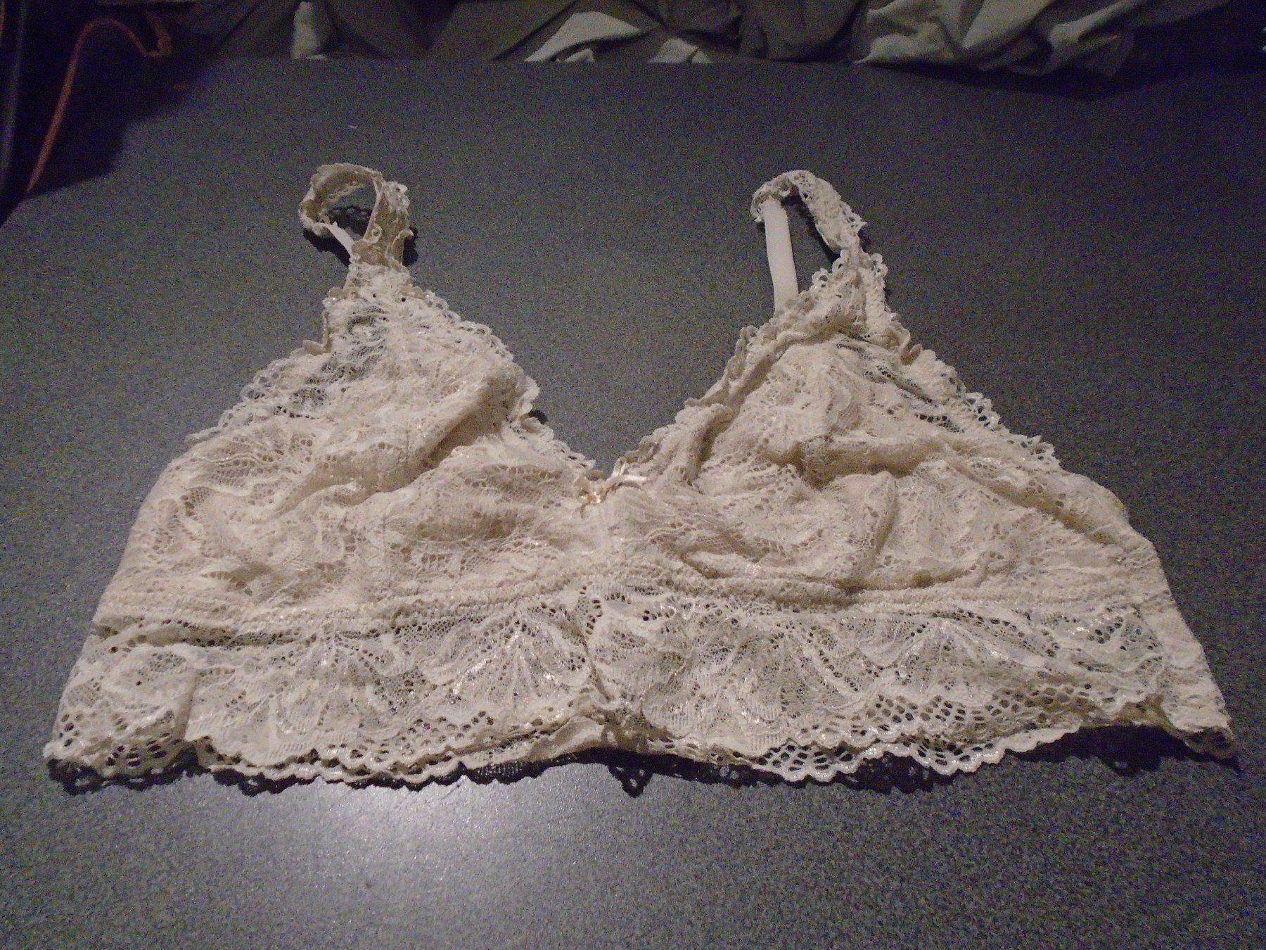 Autres dessous: BH ca. Grösse S, beige / Spitzen – D'occasion à Zürich par abraxas1291