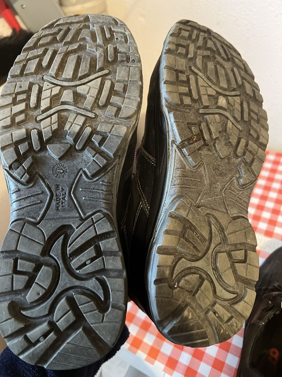 Scarpe da uomo: 2 Arbeit Schuhe gr. 42 Stahl Kappend – Usato da Triesen venduto da bubita 7