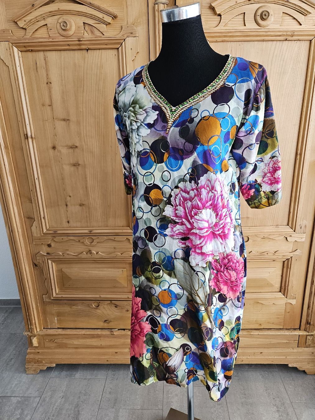 Vestiti: Kleid, Seidenkleid, 100% Seide – Nuovo (secondo la descrizione) da Wiesendangen venduto da Sinhuk