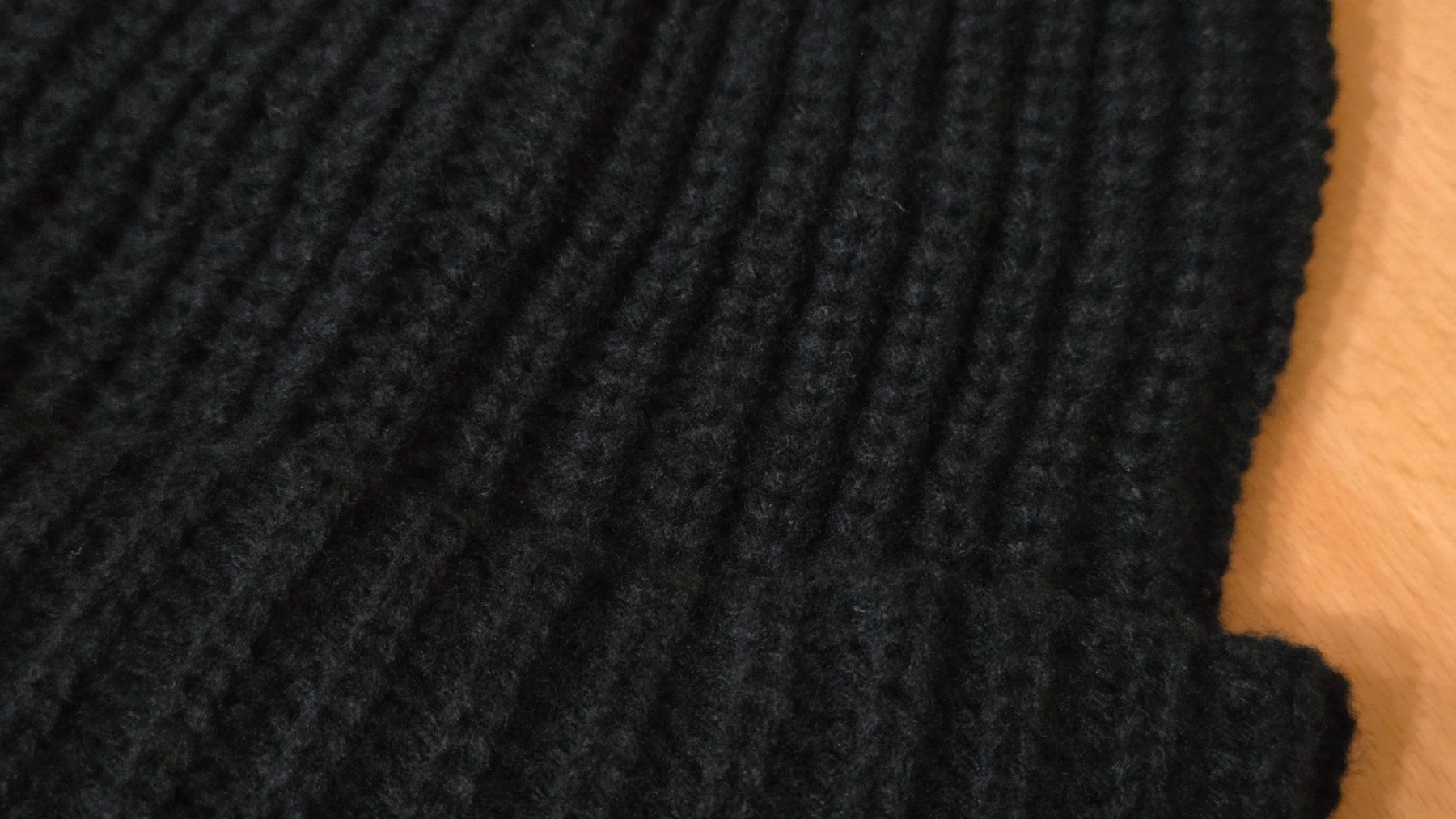 Copricapi, berretti & cappellini: Basic Strick-Mütze - schwarz - Beanie – Nuovo (secondo la descrizione) da Thalwil venduto da VitaMini 1
