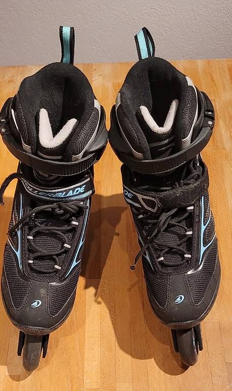 Pattini in linea & Pattini a rotelle: Rollerblades original Gr. 40 (eher Gr. 39) – Usato da Lostorf venduto da Takel 1