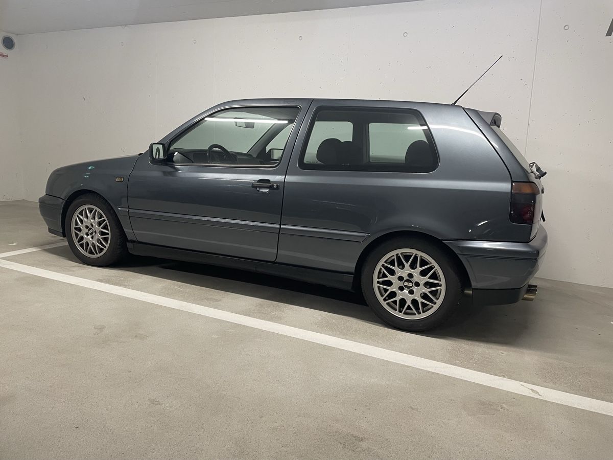 VW Autos: VW Golf VR6 – D'occasion à Sursee par Pergjegjaj 1
