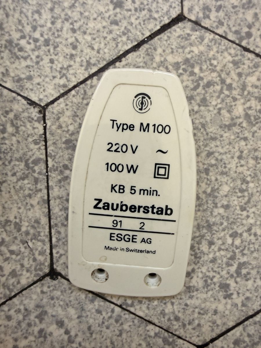 Bamix Elettrodomestici da cucina: Zauberstab ESGE Type M100 220V 100W gebraucht – Difettoso da Zürich venduto da nakasch 1