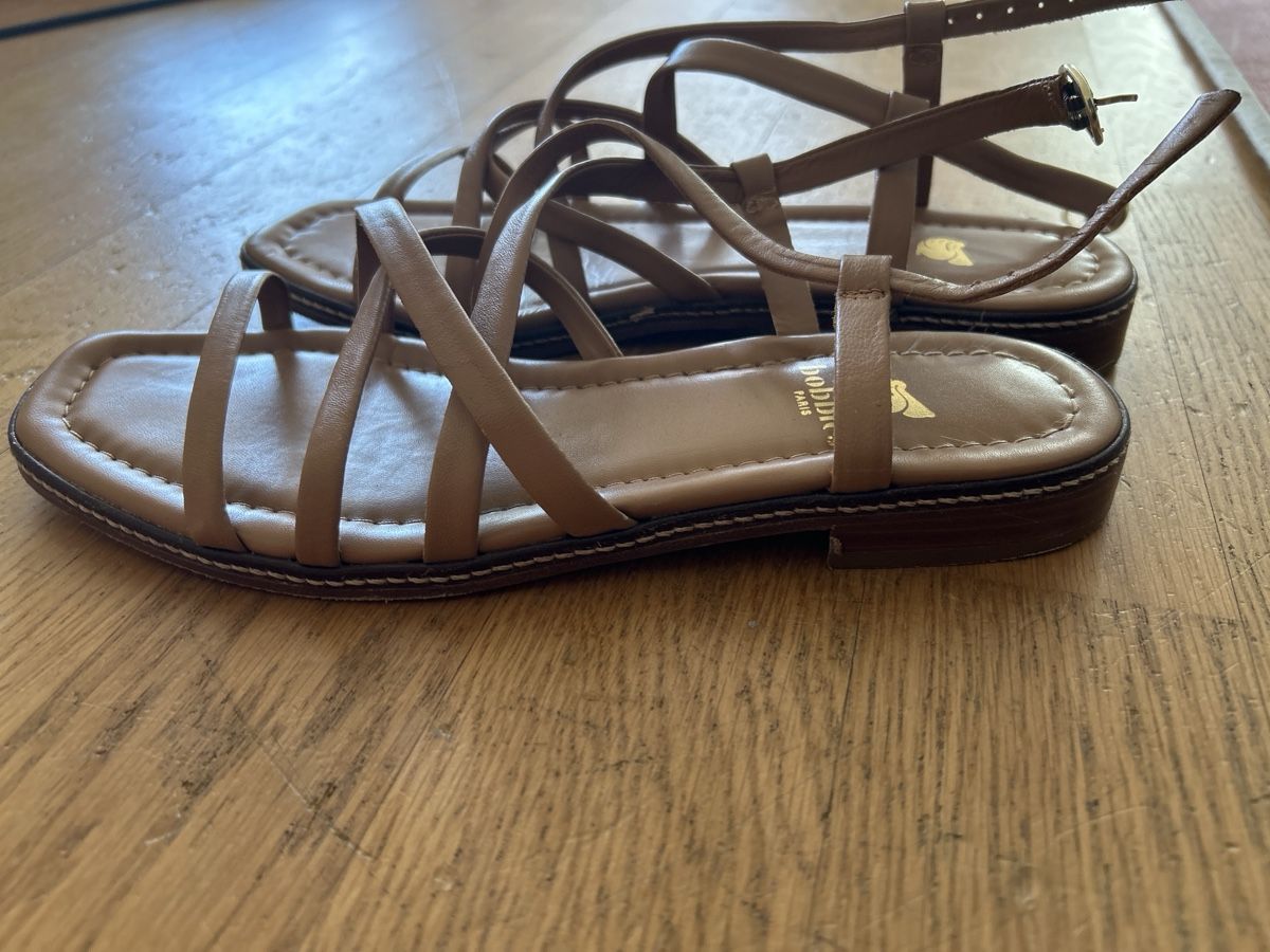 Bobbies Damenschuhe: Ledersandalen (38) – Gebraucht aus Zürich von leo_m7wh 1