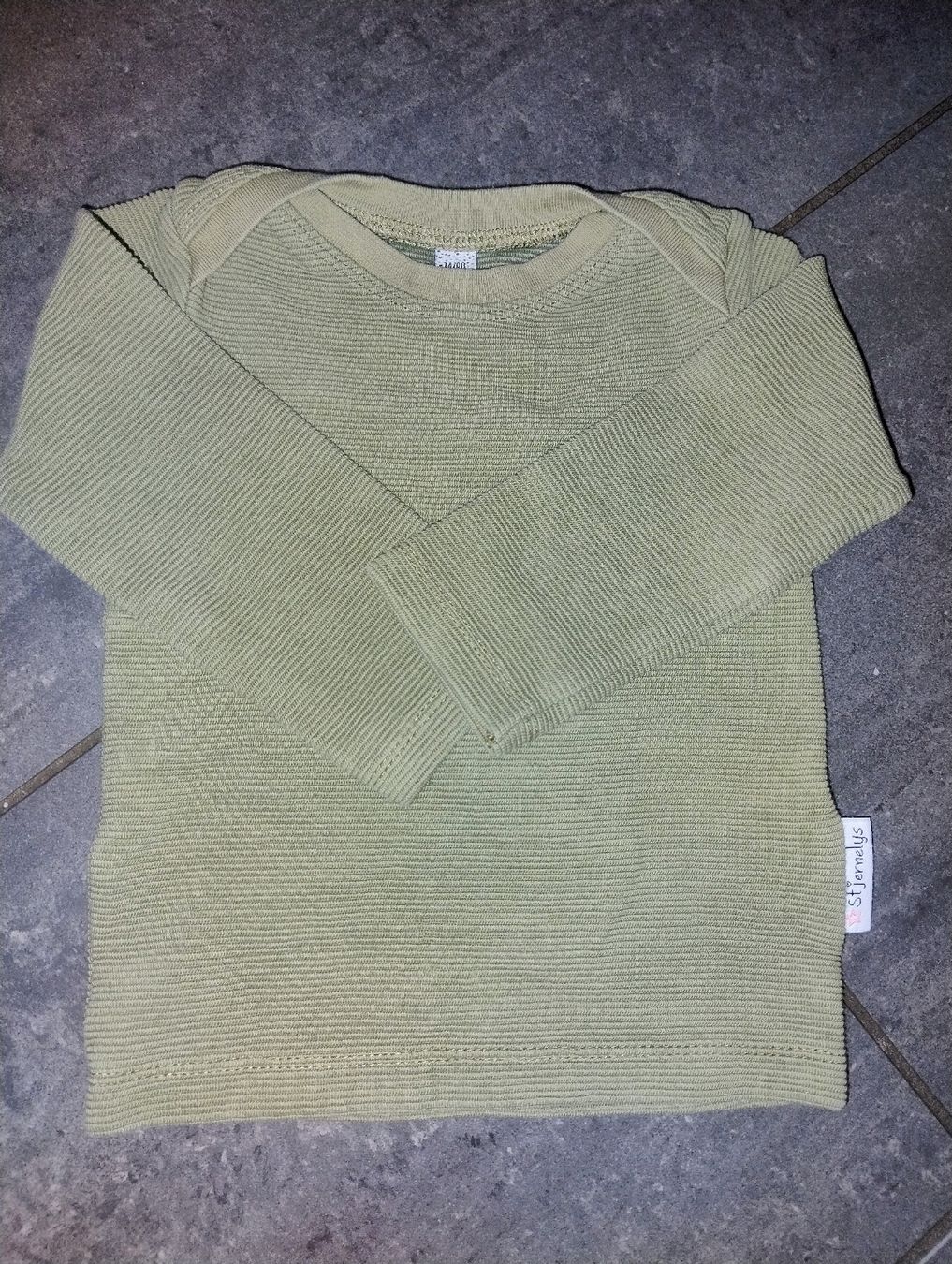 Maglioni & Felpe: Stjernelys Langarmshirt Gr. 74/80 handmade – Nuovo (secondo la descrizione) da Olten venduto da Debbiewr