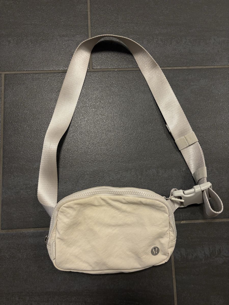 Lululemon Borse da donna: Lululemon Tasche – Usato da Rümlang venduto da svent 1