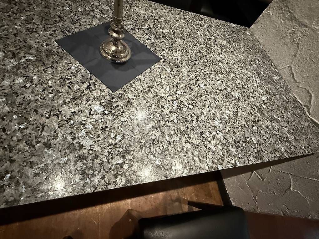 Tavoli: Granit Tisch – Usato da Gutenswil venduto da dam_rdy8