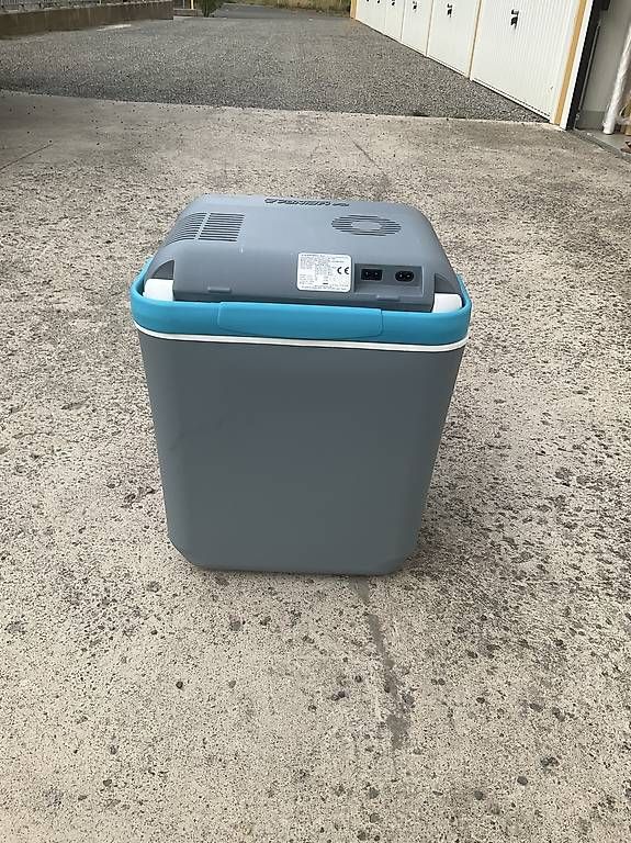 Frigoriferi & Refrigeratori: Campingaz Powerbox Plus 28 l – Usato da Zuerich venduto da kuit
