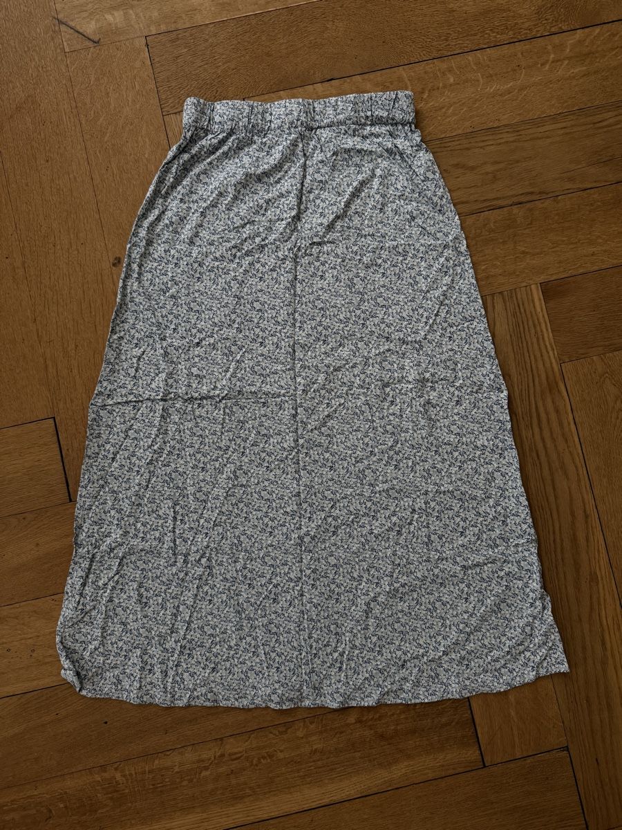 Brandy Melville Jupes: Midijupe Brandy Melville – D'occasion à Winterthur par adi_sqz