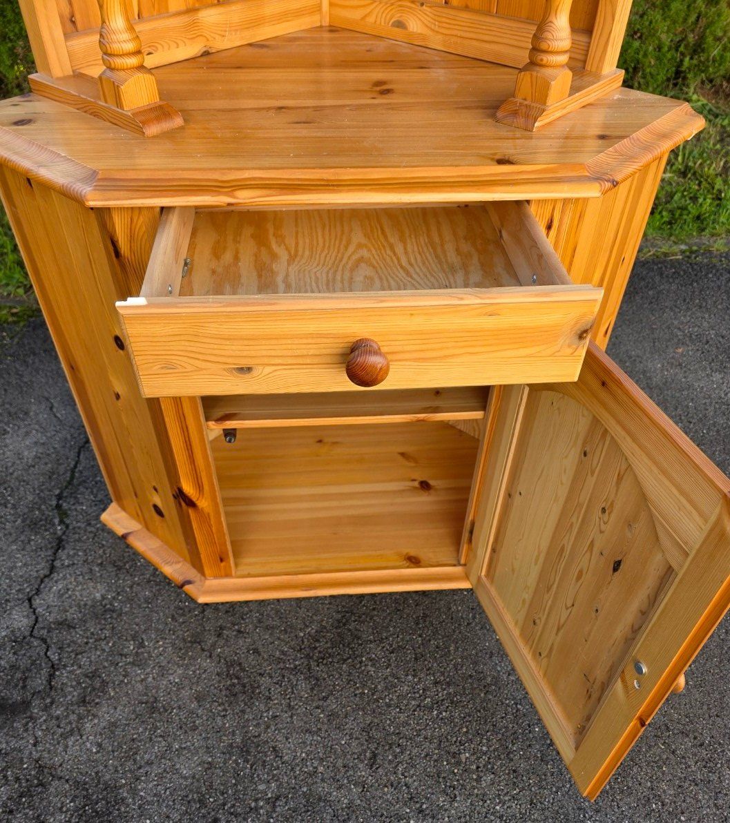 Armadi: Eckschrank aus massivem Kiefern Holz – Usato da Flums venduto da Flumsantik 5