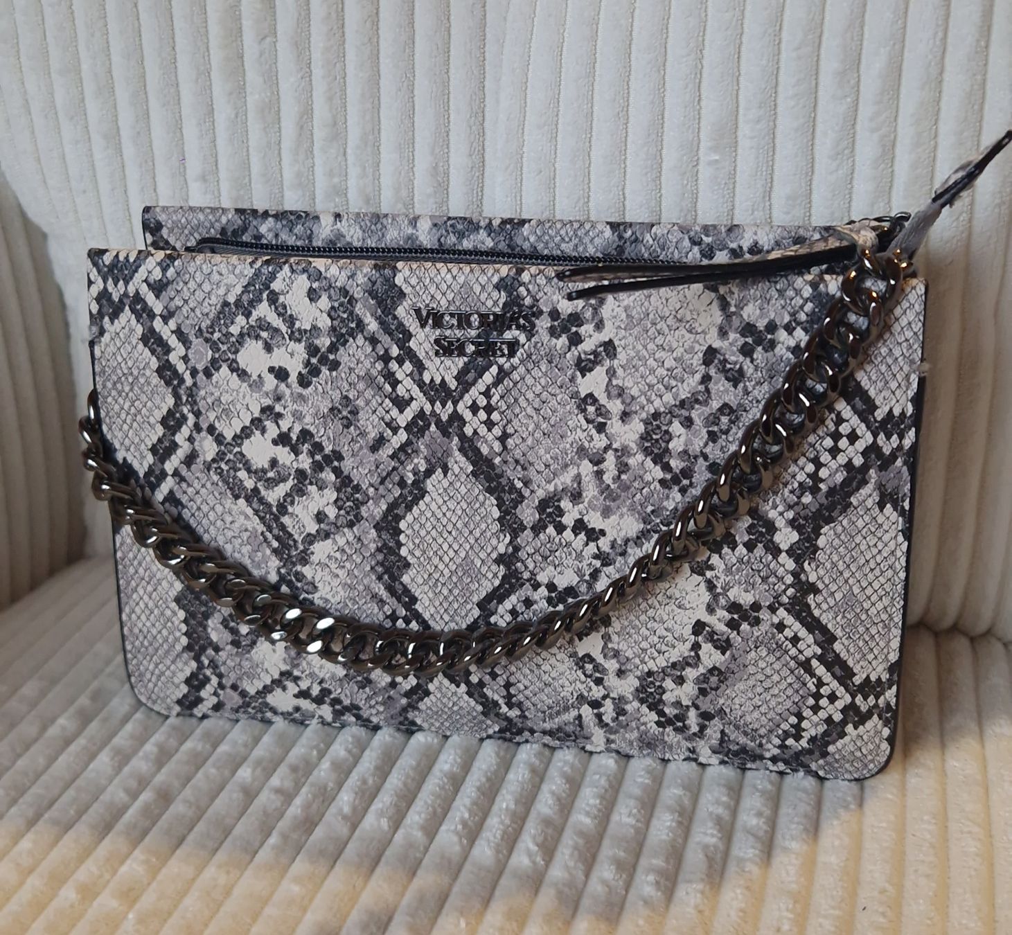 Victoria's Secret Borse da donna: Victoria's Secret Tasche – Nuovo (secondo la descrizione) da Embrach venduto da Angela_sells