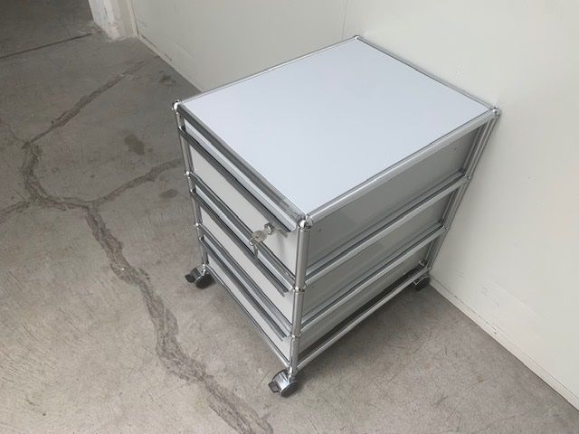 USM Banconi: USM Rollkorpus in lichtgrau – Nuovo (secondo la descrizione) da St. Gallen venduto da MSMoebelhandel 7