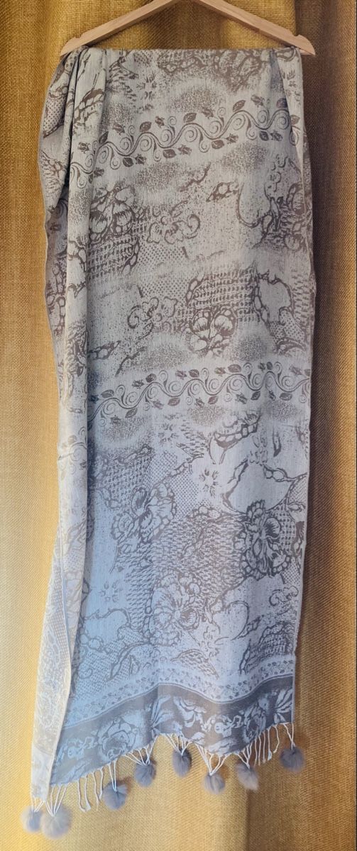 Foulard & Sciarpe: Magnifique châle en poils de lapin – Nuovo (secondo la descrizione) da Ardon venduto da hel_2sxp