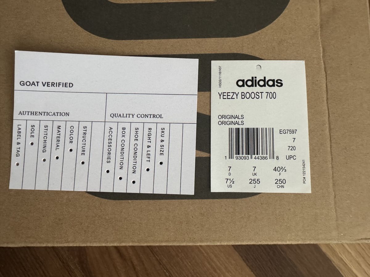 Adidas Scarpe da uomo: Yeezy boost 700 – Usato da Winterthur venduto da A2001. 4