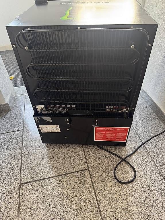 Frigoriferi: Monster Kühlschrank mit LED – Usato da Wynau venduto da Lorent_Be 4