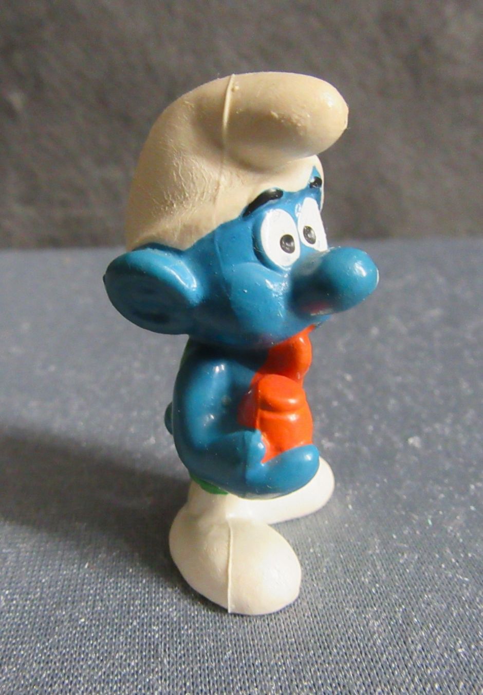 Statuette: Schlumpf - Pfeife rauchender Schlumpf – Usato da Auenstein venduto da Padabimbim 1