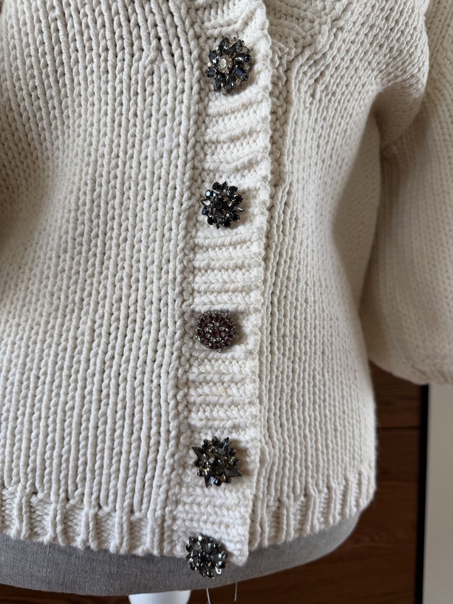 Pullover & Sweatshirts: Wool sweater, puff sleeves, ornamental buttons, Size S – Gebraucht aus Zürich von jk_zh 2