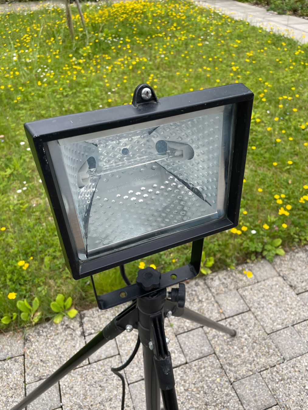 Lampade: Halogen-Baulampe/Scheinwerfer auf Stativ +Ersatzhalogenstäbe – Usato da Winterthur venduto da moschtli20 3