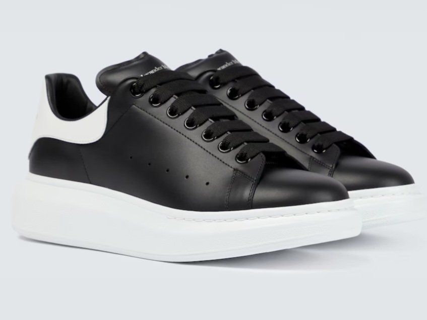 Alexander Mcqueen Scarpe da uomo: Alexander McQueen Schuhe Männer Gr.41 black/white – Usato da Jegenstorf venduto da Salmano