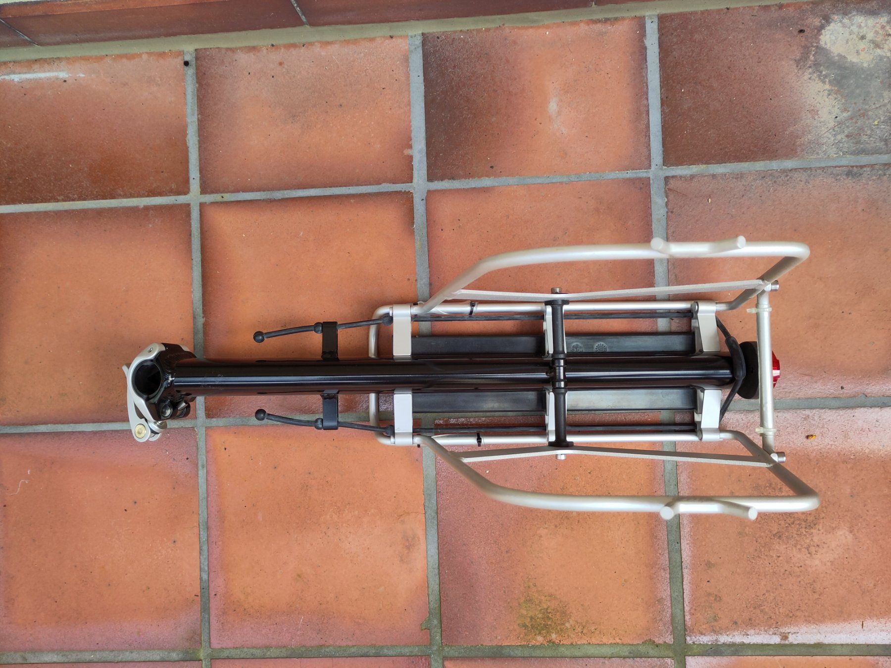 Ersatzteile: QR Beam Rack MTX Velo Gepäckträger System für Sattelstütze – Gebraucht aus Muttenz von Laeckerlihamschter 5