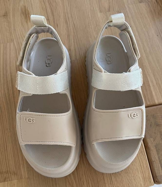 Ugg Damenschuhe: UGG Womens Sandals, Size 39 – Gebraucht aus Thalwil von pal_x28f