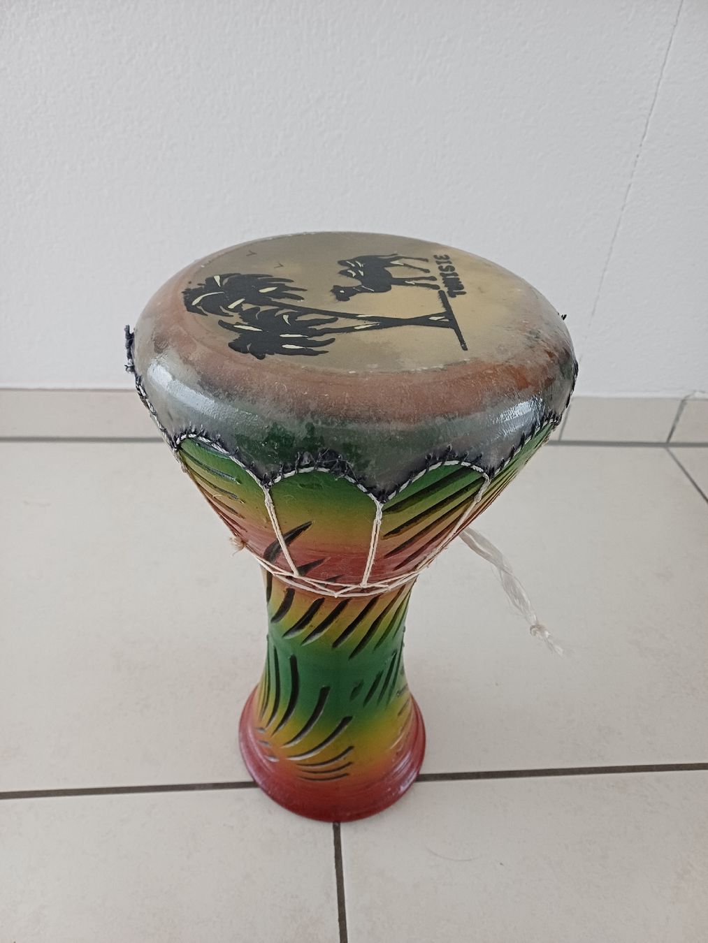 Strumenti musicali: Darbouka Tunisienne authentique - Percussion d'été! – Nuovo (secondo la descrizione) da Biel/Bienne venduto da doc_pyy5 2