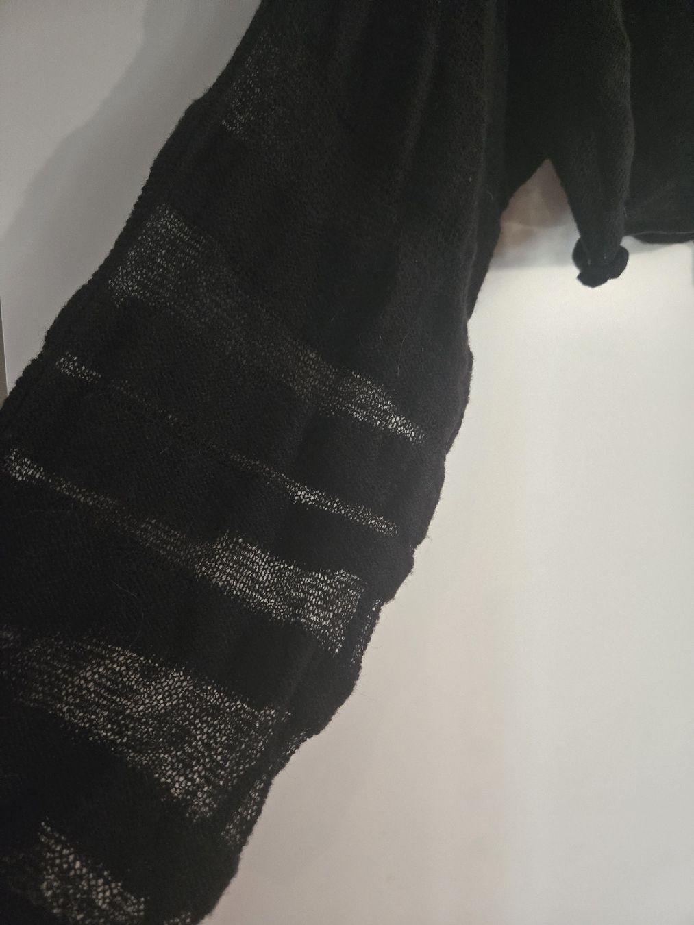 C&A Pullover & Sweatshirts: Cooler Kurzpullover in Längsstreifen und Transparenz, L – Gebraucht aus Dübendorf von Timulka 1
