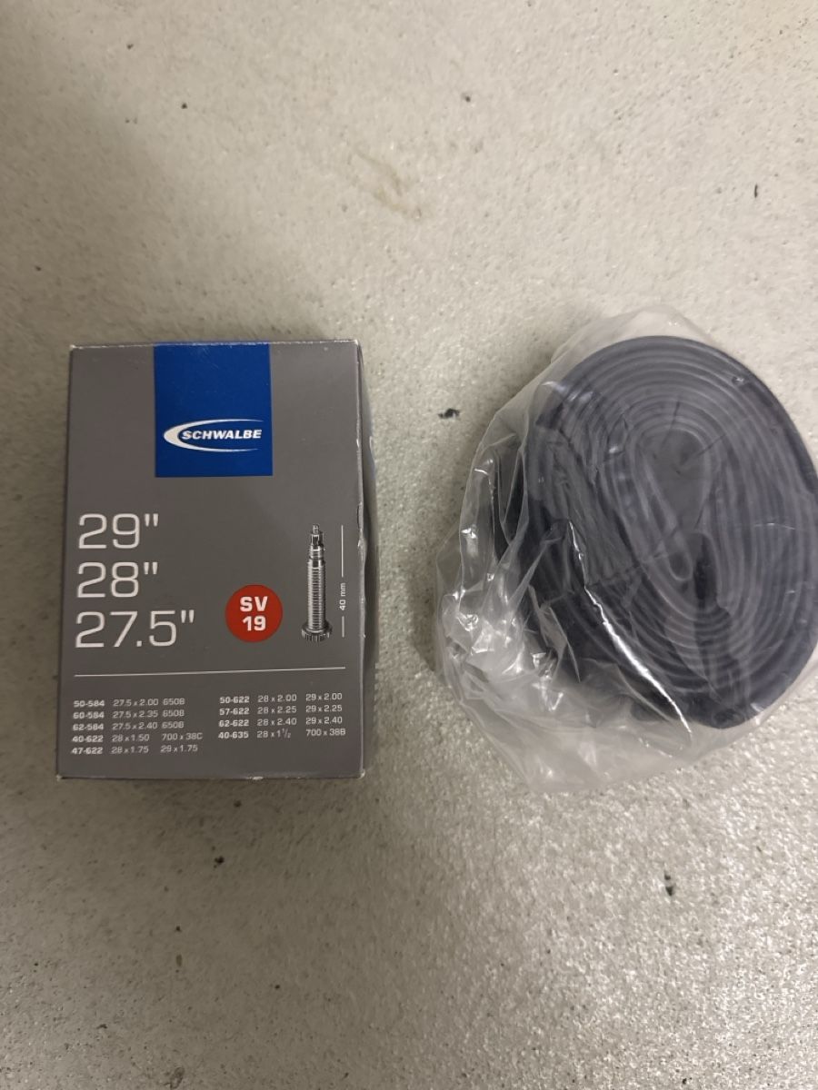 Tuyaux & tubes: Schwalbe MTB Schlauch – Neuf (Voir description) à Hunzenschwil par mila012