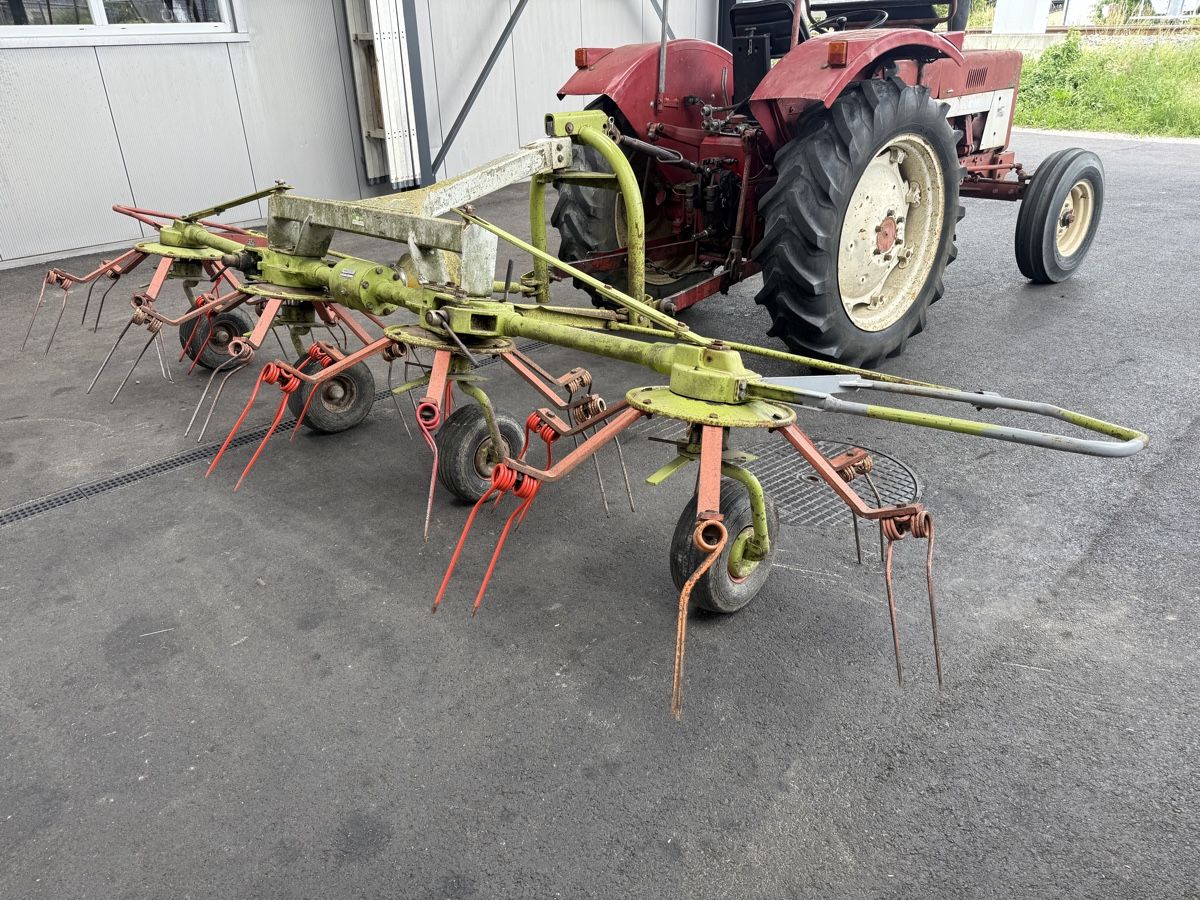 Claas Tutte le macchine: Kreiselheuer CLAAS W 450 S gebraucht – Usato da Burgdorf venduto da Sennratz