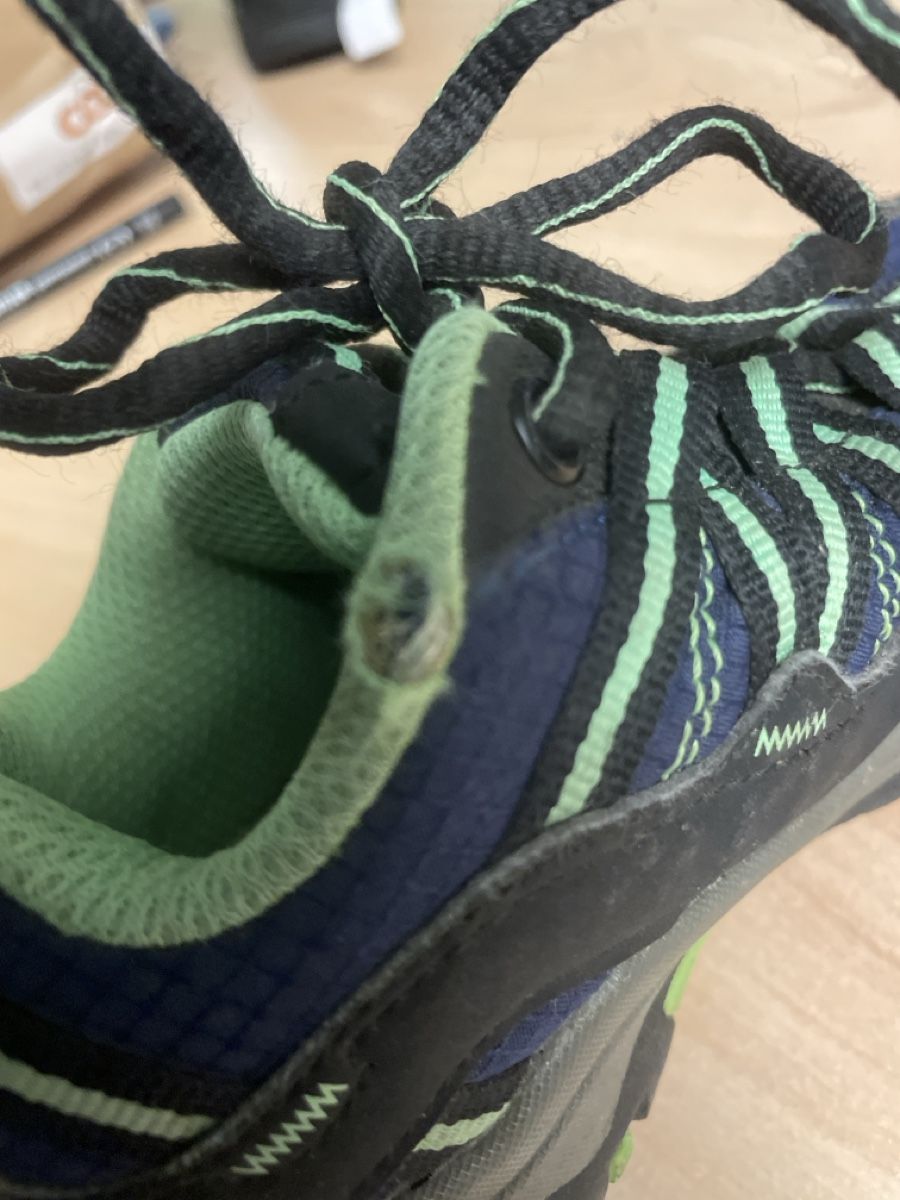 Scarpe per ragazzi: Kinder Wanderschuhe, Gr.29/Migros – Usato da Obergerlafingen venduto da cabo4 4