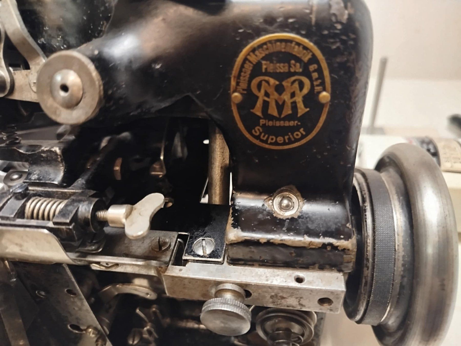 Nähmaschinen: Machine à coudre (nr 13 ) – Gebraucht aus La Chaux-de-Fonds von Emmaus2300CDF 3