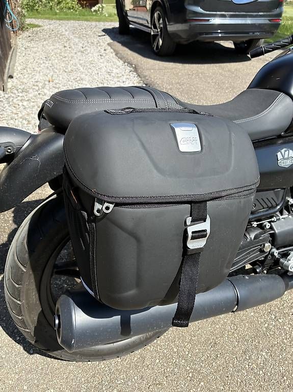 Strada: Moto Guzzi V7 Stone 850cc – Usato da Onnens FR venduto da fed_d2g2 2