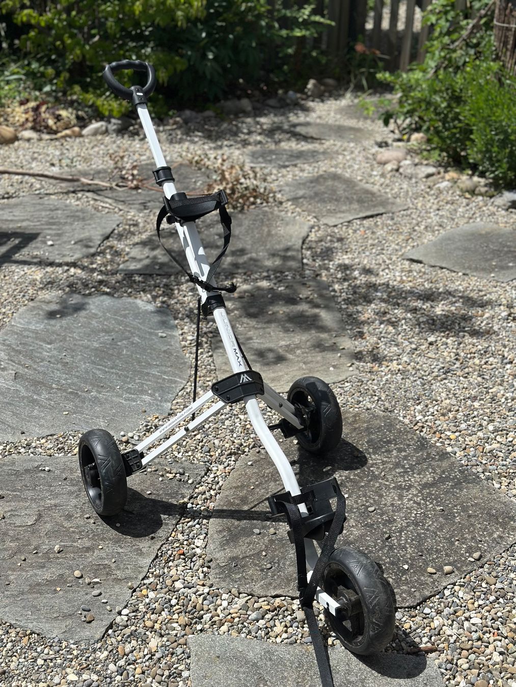 Big Max Trolley: Big Max Junior Max Golftrolley 3-Rad, klappbar – Usato da Dachsen venduto da jan_5msw