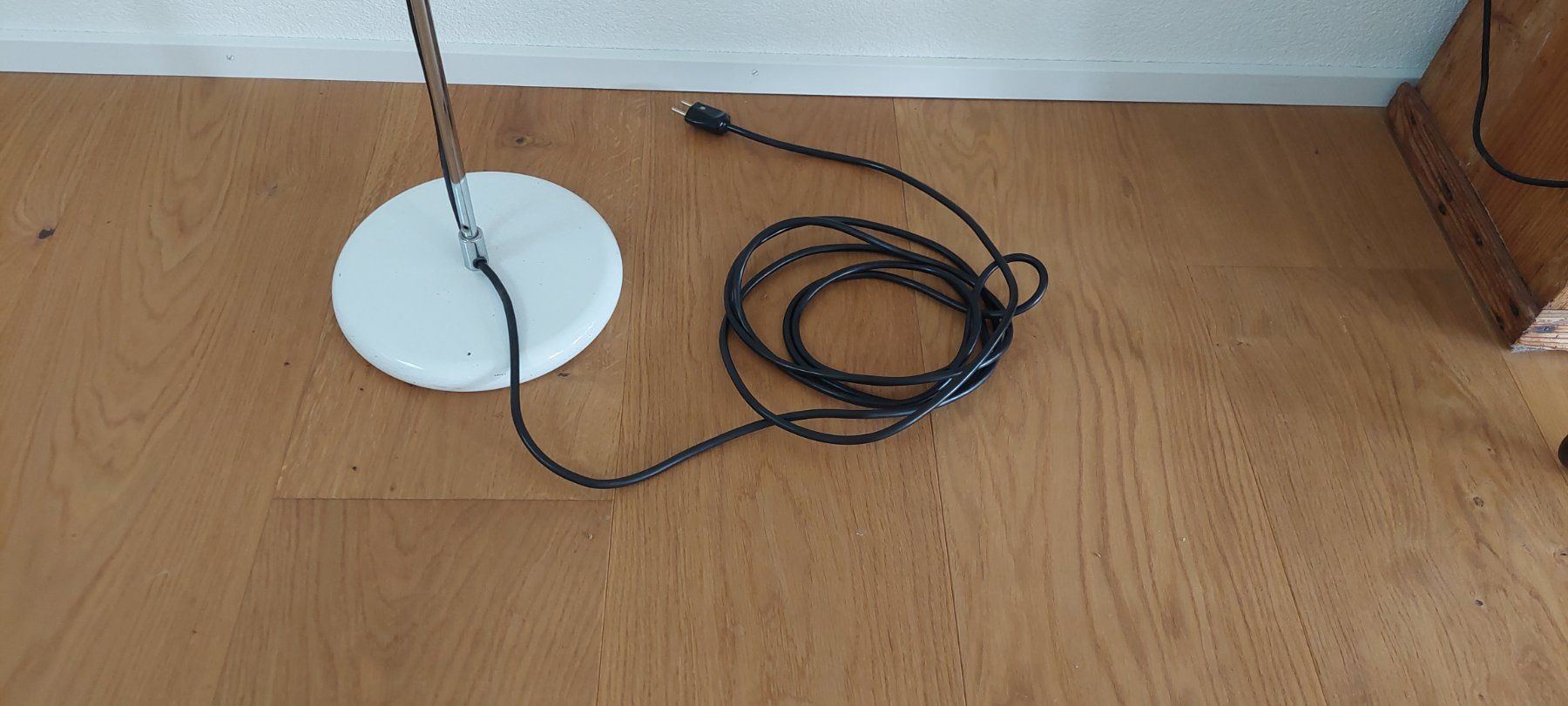 Oluce Lampade: Stehlampe "Colombo 626" – Usato da Kyburg-Buchegg venduto da herewegomagic 1