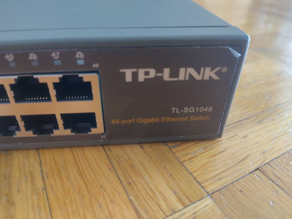TP-Link Hubs & Switches: 48 Port Gigabit Switch - TP-Link TL-SG1048 – Gebraucht aus Wohlen AG von gnabbr 1