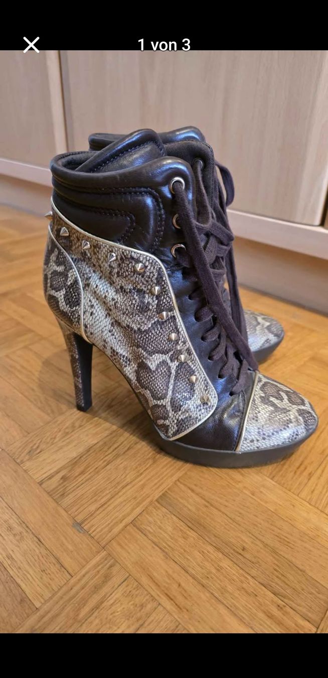 Guess Chaussures femmes: Guess-Stiefeletten – Neuf (Voir description) à Flawil par Matt-787b