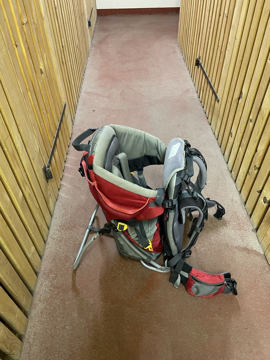 Deuter Porte-bébés ventraux & dorsaux: Sac porte bébé  – D'occasion à Vufflens-la-Ville par geraud__ 2
