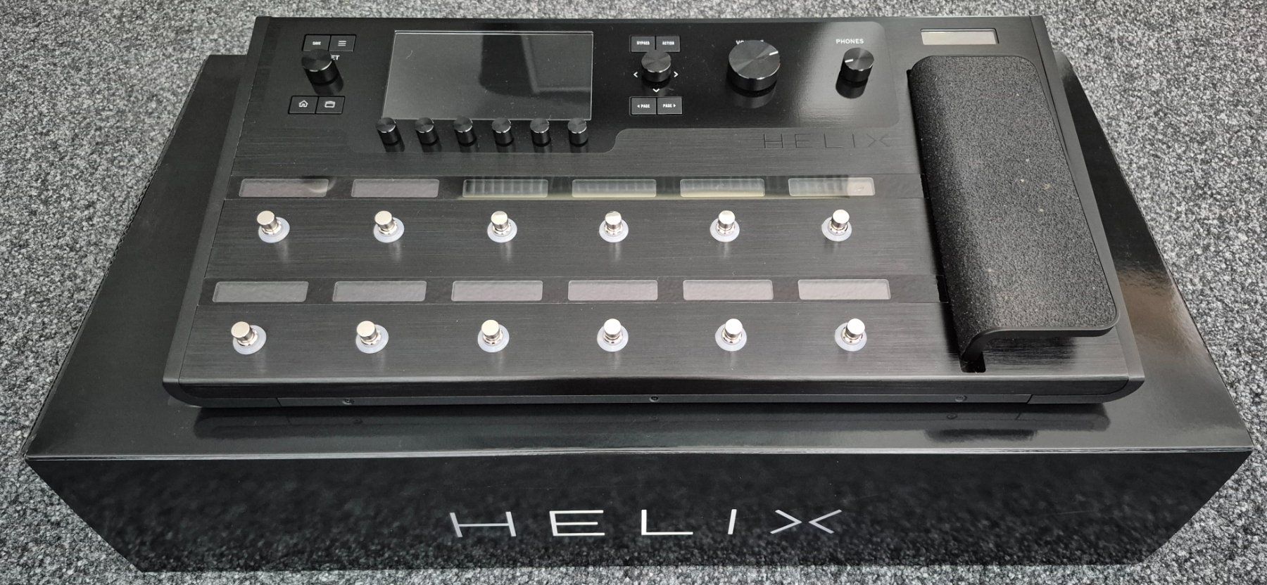 Strumenti musicali: Line 6 Helix Gitarren Multi-Effekt Bodenpedal – Usato da Hermetschwil-Staffeln venduto da Bluesman02 2
