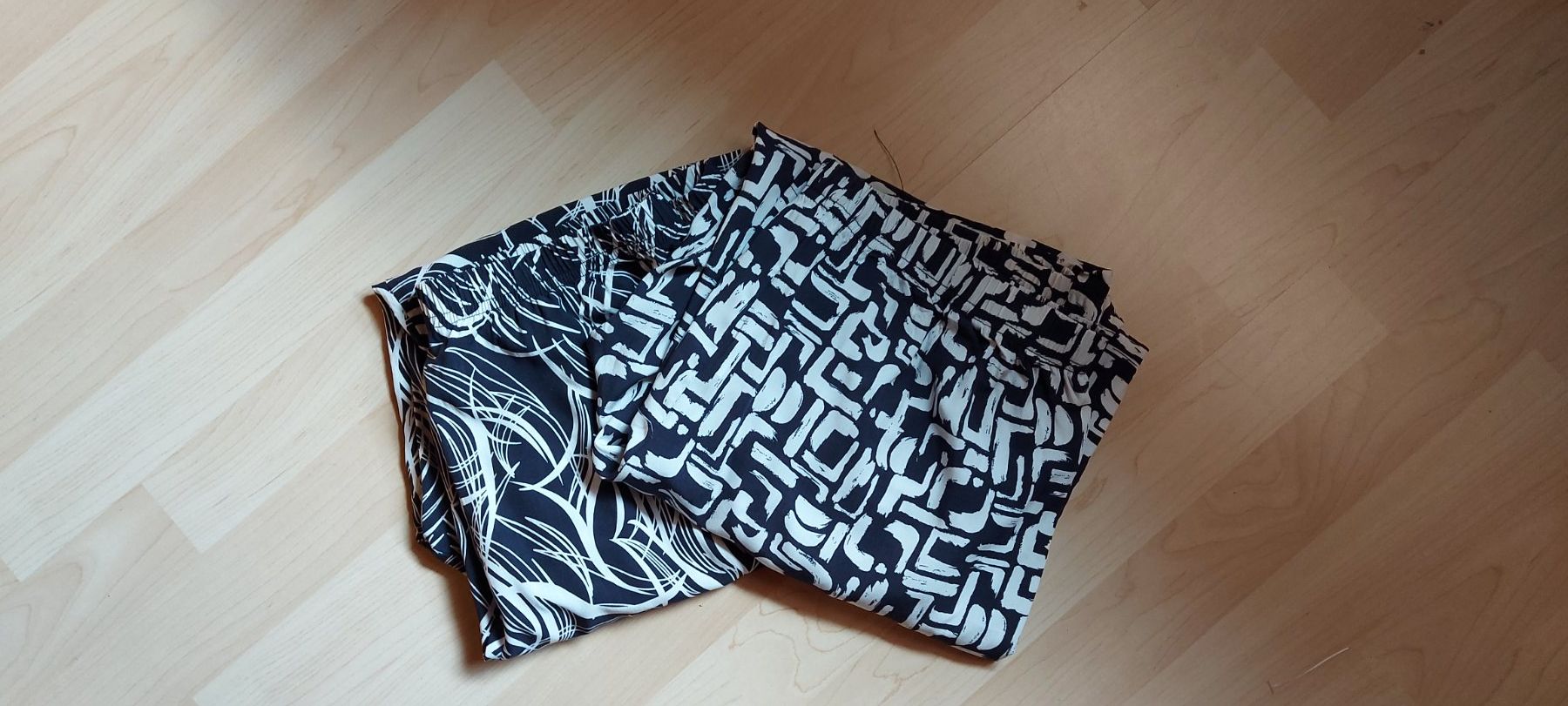 Pantaloni: 2 Bequeme Sommerhosen, Grösse L – Nuovo (secondo la descrizione) da Schwarzenburg venduto da lore09