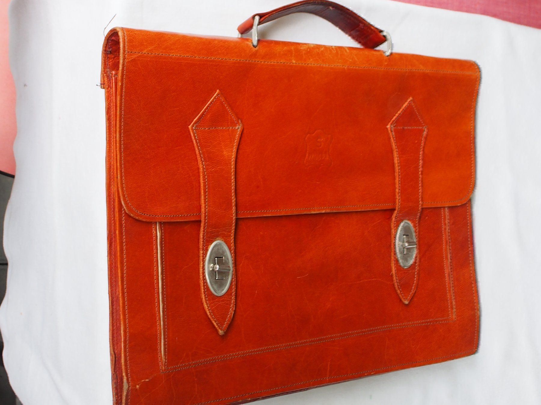 Rucksäcke: Splendide cartable en cuir – Gebraucht aus Meyrin von SRemka