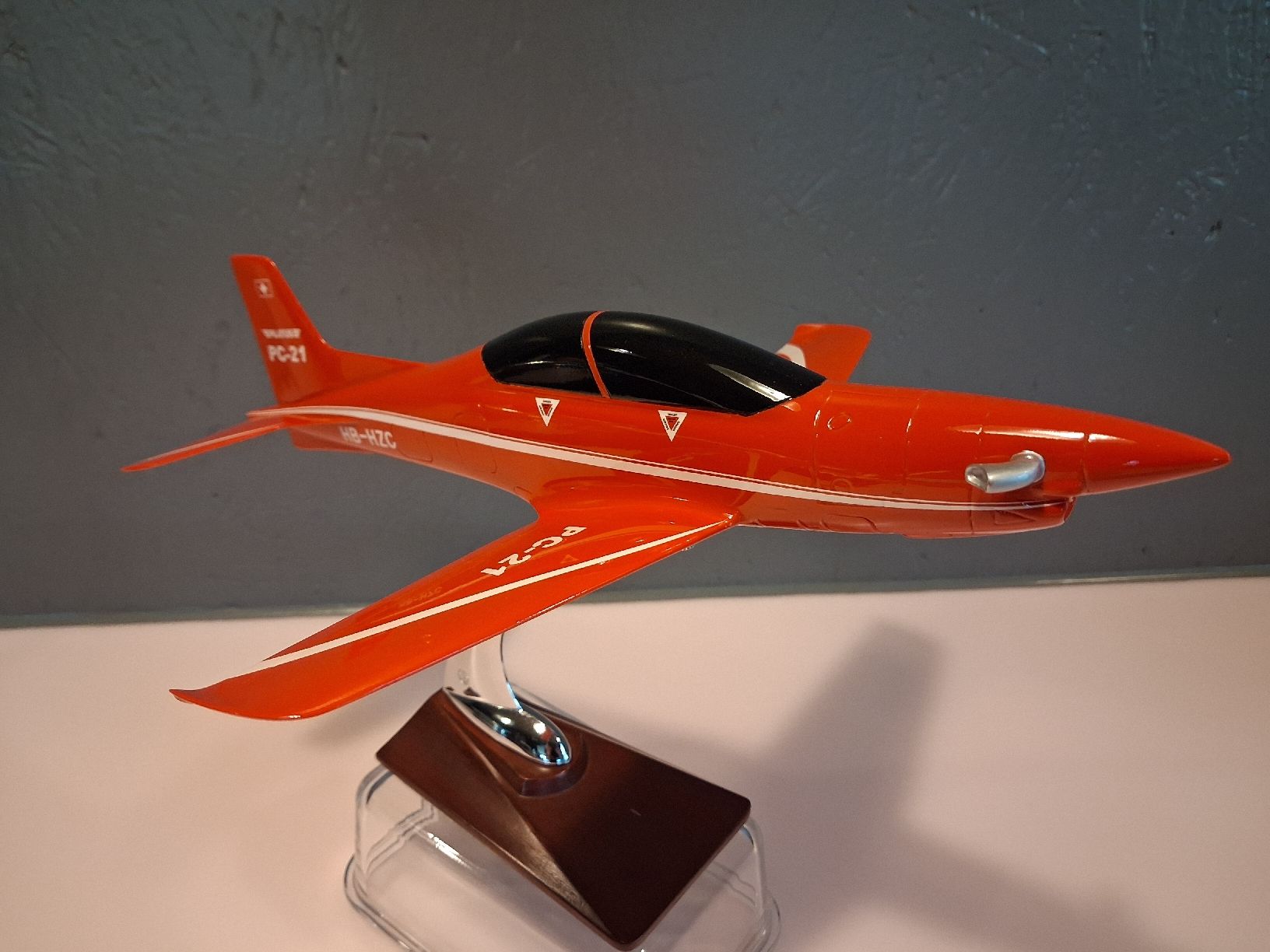 Kit di modellismo & Modellini statici: Pilatus PC-21 1:35 Standmodell – Usato da Derendingen venduto da Nellino01