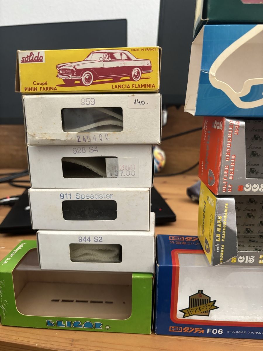 Ferrari Modellini d'auto: Boîtes vides voitures miniatures 1:43 – Nuovo e nell'imballaggio originale da Châtel-St-Denis venduto da jay68 1
