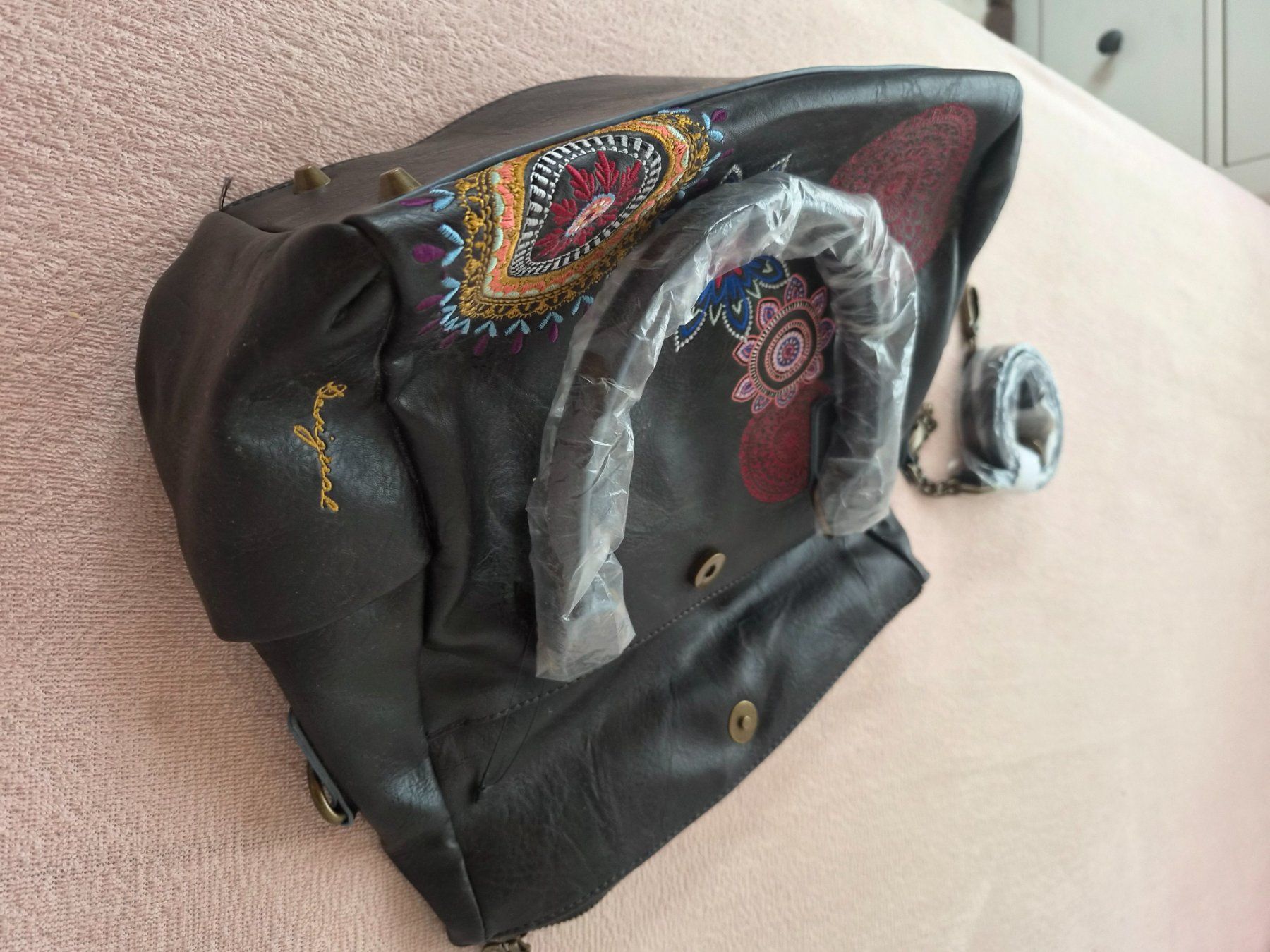 Desigual Borse da donna: Handtasche desigual – Nuovo (secondo la descrizione) da Leutwil venduto da gno_dn7j 2