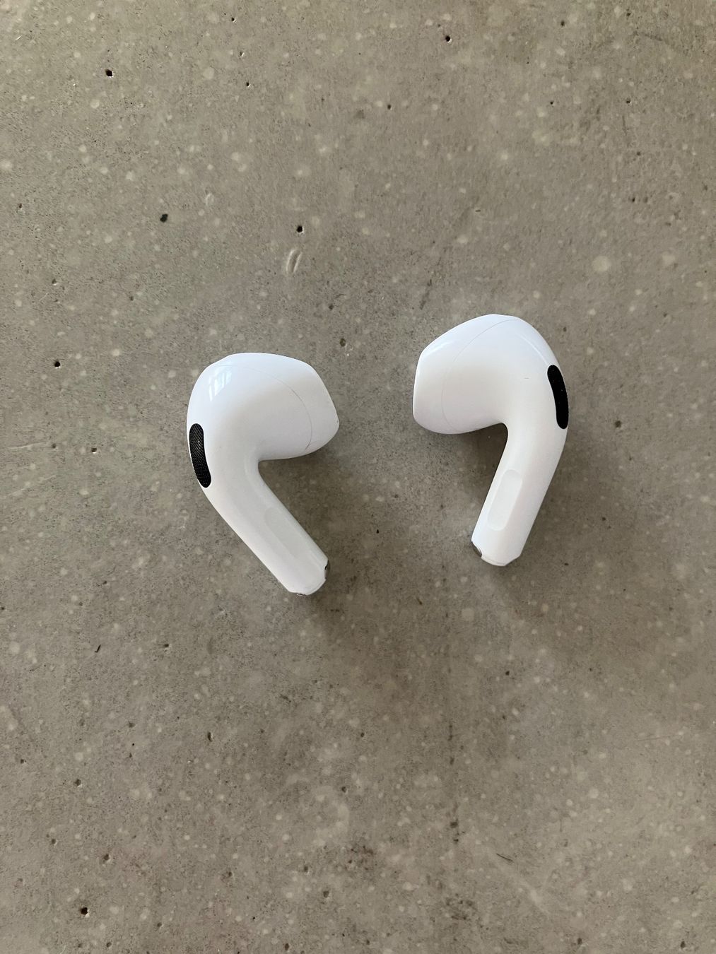 Apple Cuffie: APPLE Air Pods 4 – Usato da Lausanne venduto da mr.v 7