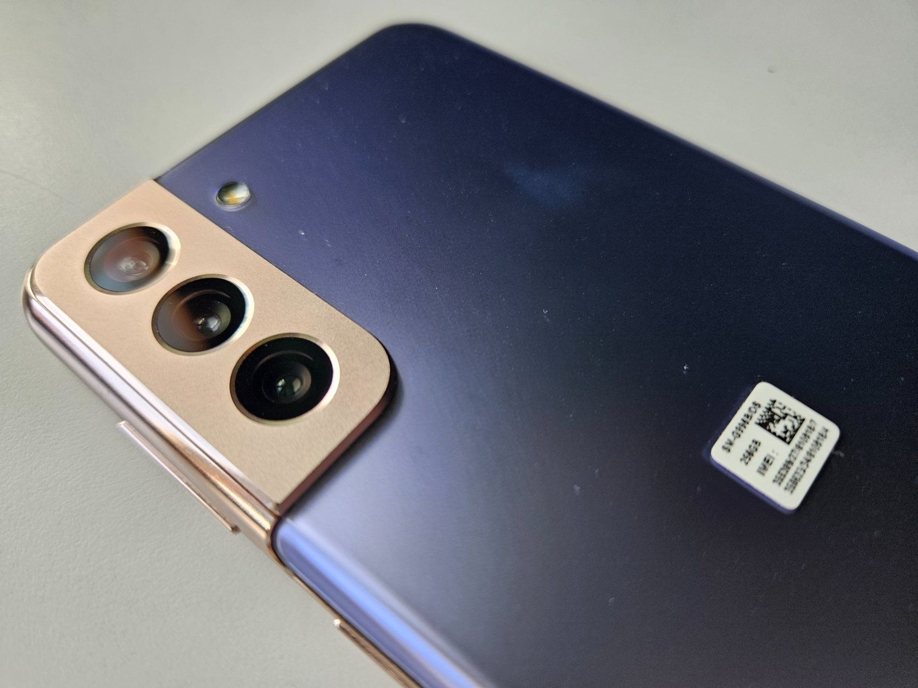 Samsung Telefoni cellulari / Smartphones: Samsung Galaxy S21+ violet comme neuf – Usato da Echandens venduto da annegug 1