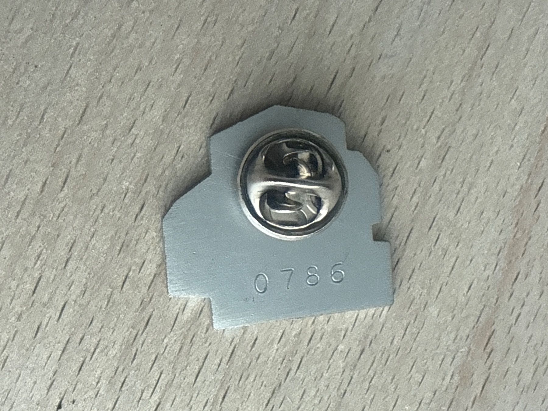 Placchette & Badge: Pin PTT Telecom  "Ihre beste Verbindung" – Usato da Glattbrugg venduto da Schweigmatt 1