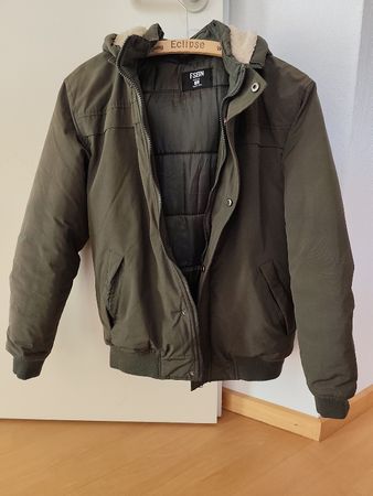 Warme Winterjacke / Bomberjacke olivgrün, FSBN, Gr. S